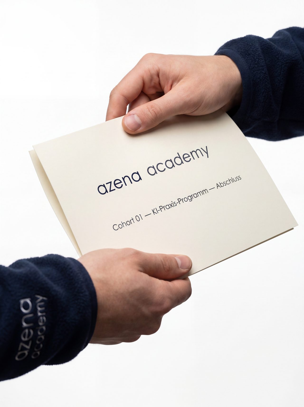 Booklet-Übergabe in Gruppenatmosphäre, Cohort-Abschluss